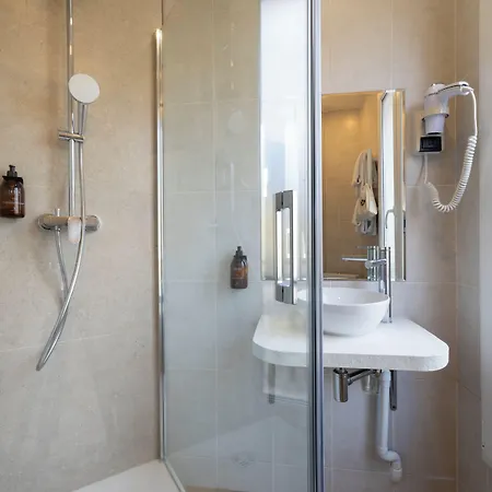 Korner Etoile Hotel 3*