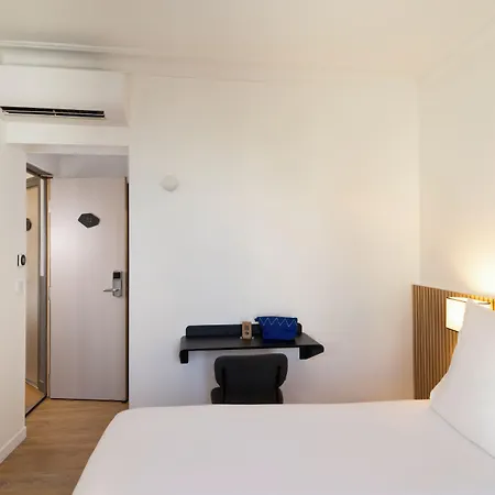 Korner Etoile 3* Paříž