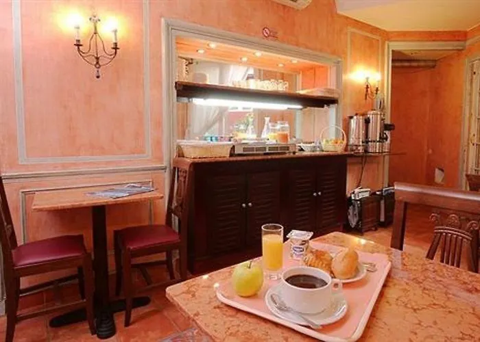 Korner Etoile ホテル 3*