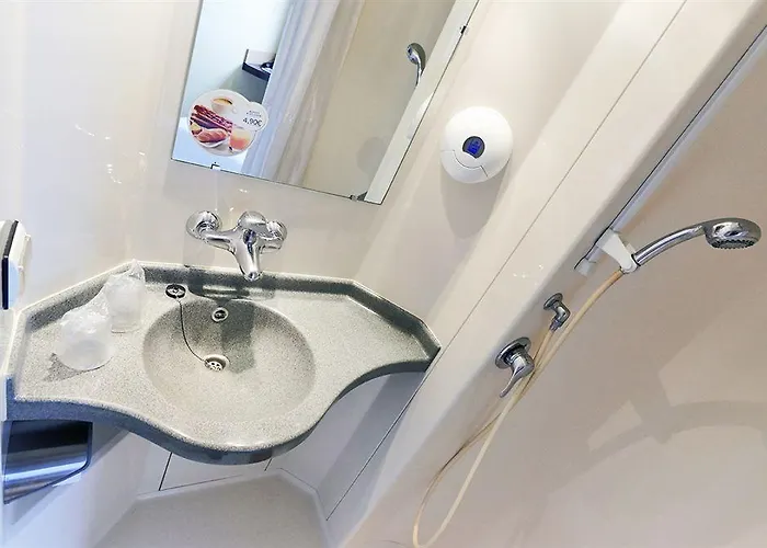 ホテル Korner Etoile 3*