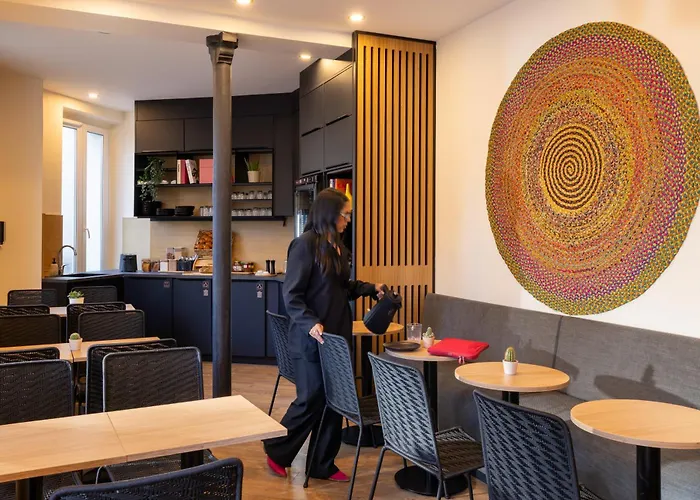 Korner Etoile 3* パリ