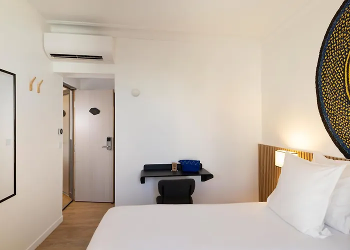 ホテル Korner Etoile 3*