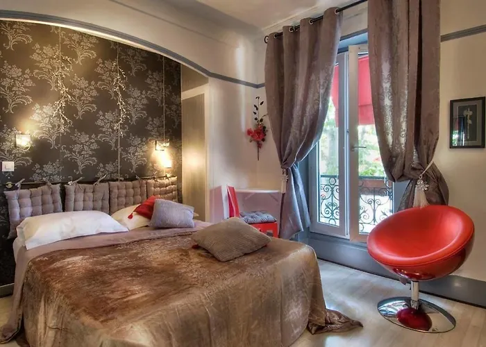 ホテル Korner Etoile 3*